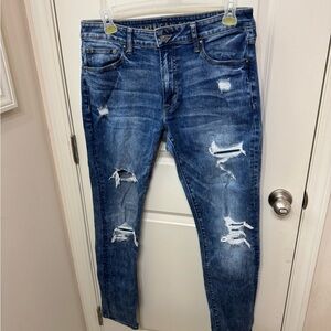 American Eagle Outfitters Men's Blue Distressed Jeans